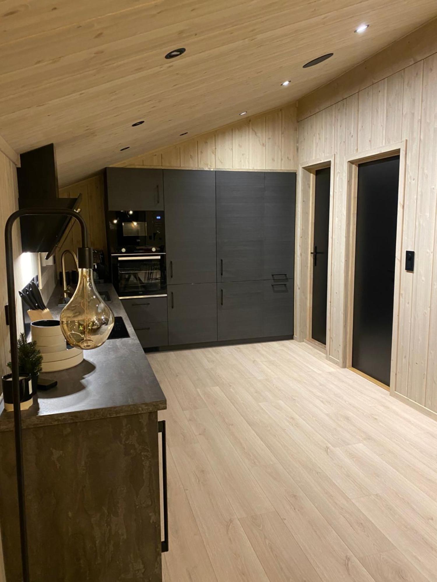 High Standard Cabin Close To The Fla City Center Exterior photo